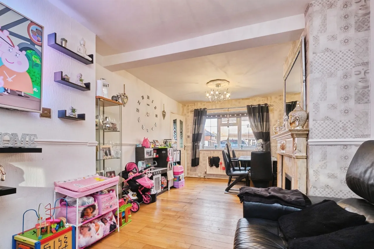 Hillary Avenue, Wednesbury, photo 4