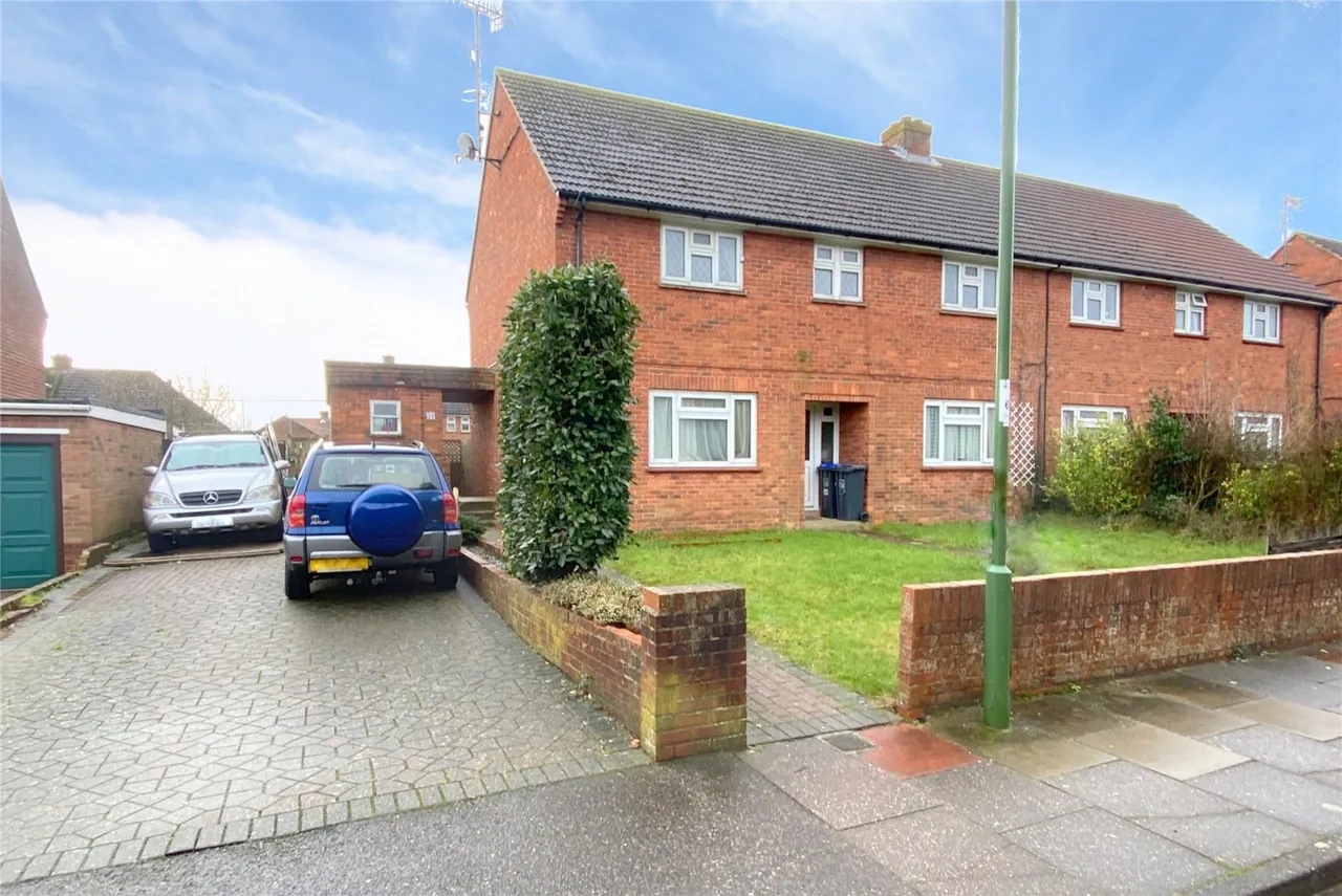 2 bed flat for sale, Fetherston Road, Lancing, BN15