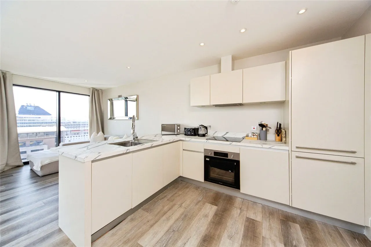 William Jessop Way, Liverpool, L3, photo 9