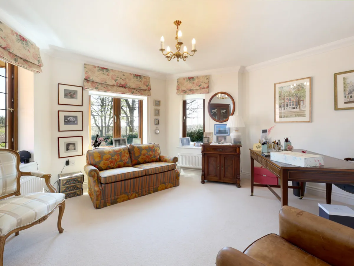 Pavilion End, Beaconsfield, HP9, photo 17