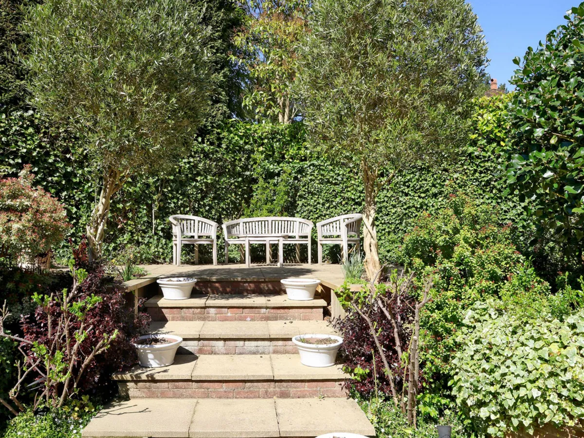 Pavilion End, Beaconsfield, HP9, photo 23