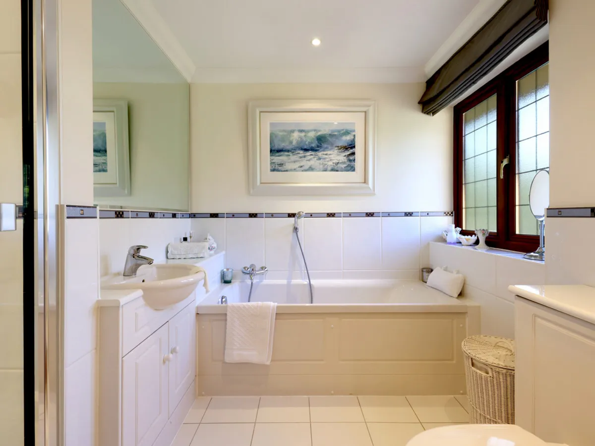 Pavilion End, Beaconsfield, HP9, photo 16