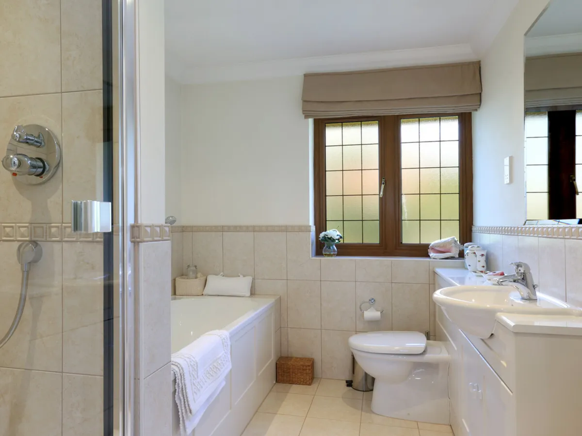 Pavilion End, Beaconsfield, HP9, photo 15