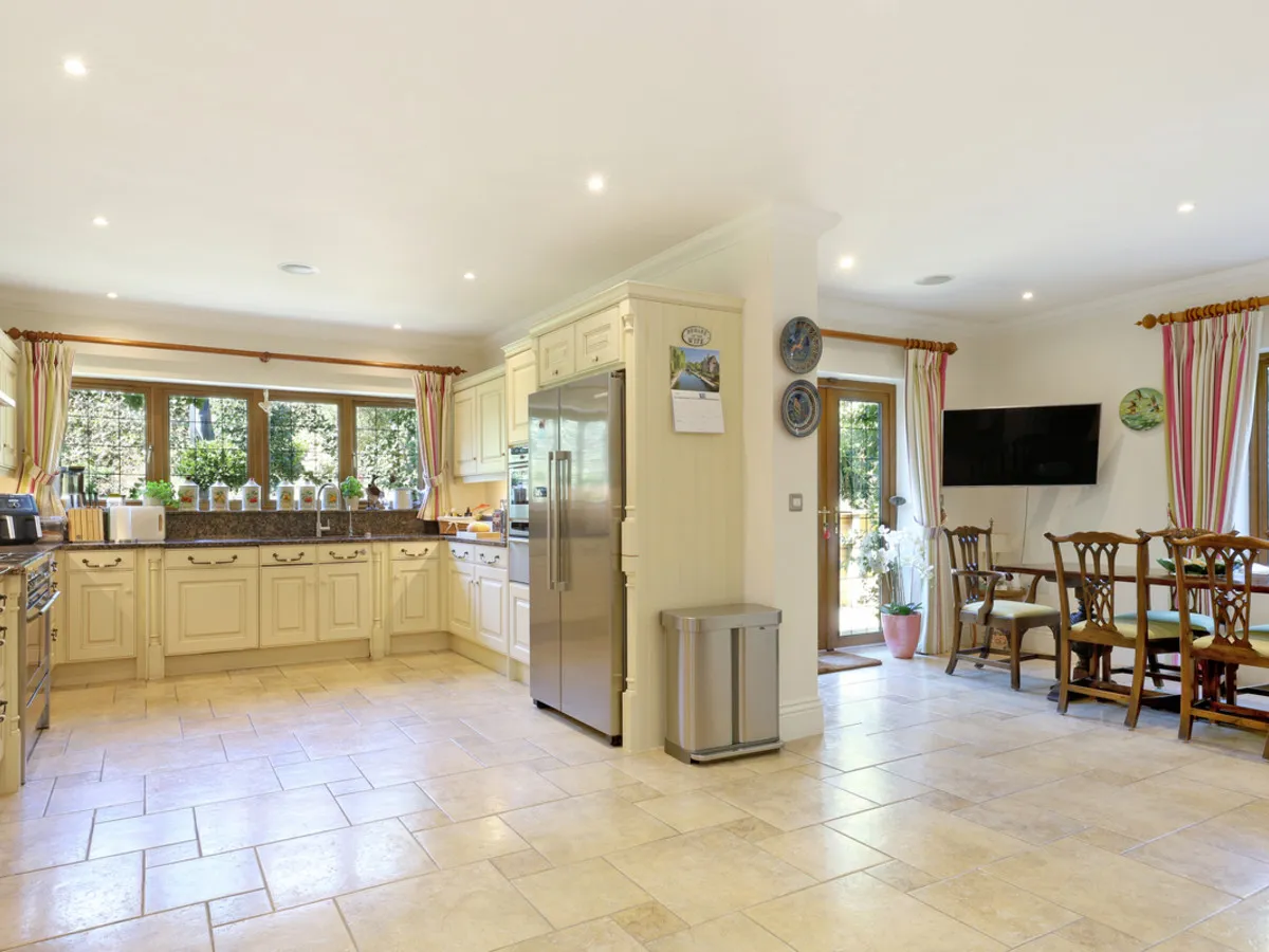 Pavilion End, Beaconsfield, HP9, photo 7