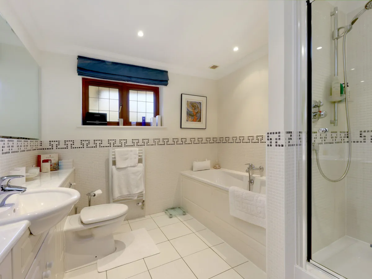 Pavilion End, Beaconsfield, HP9, photo 19