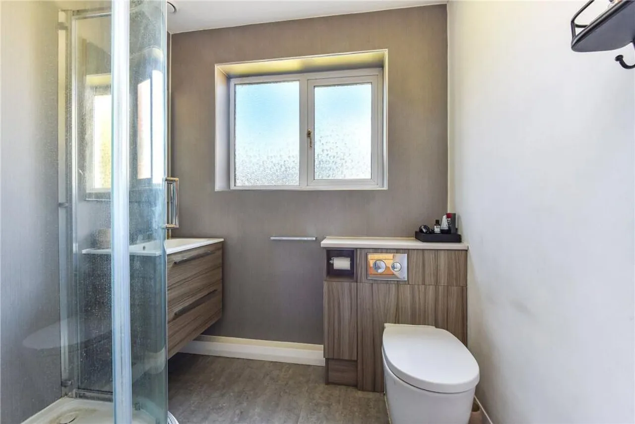 Pulens Lane, Petersfield, GU31, photo 16