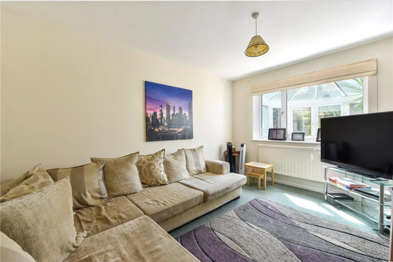 Pulens Lane, Petersfield, GU31, photo 11