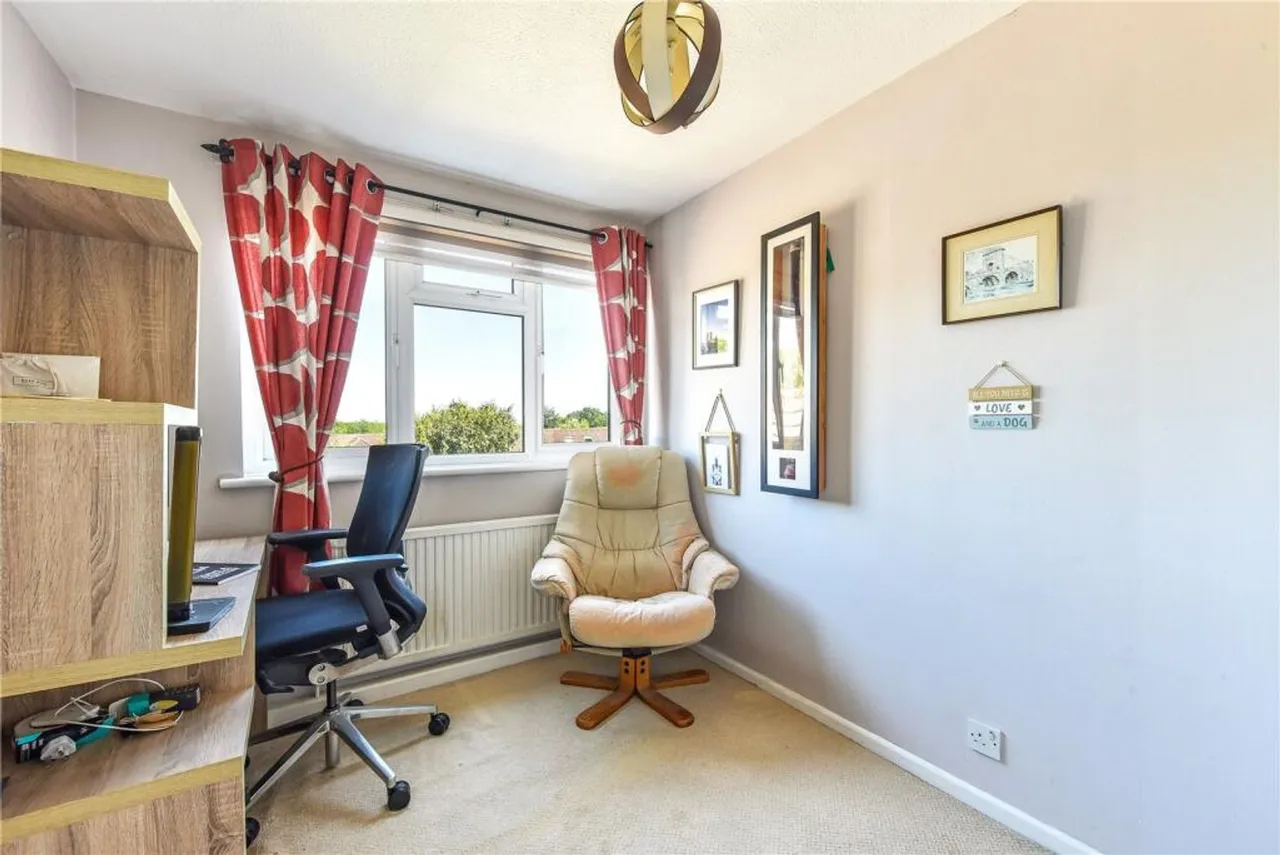 Pulens Lane, Petersfield, GU31, photo 19