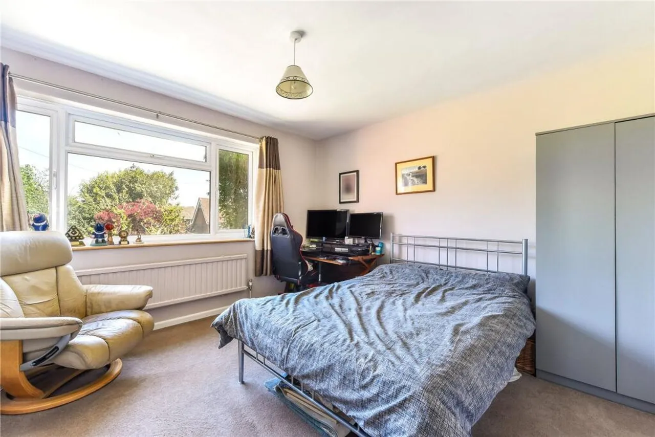 Pulens Lane, Petersfield, GU31, photo 14