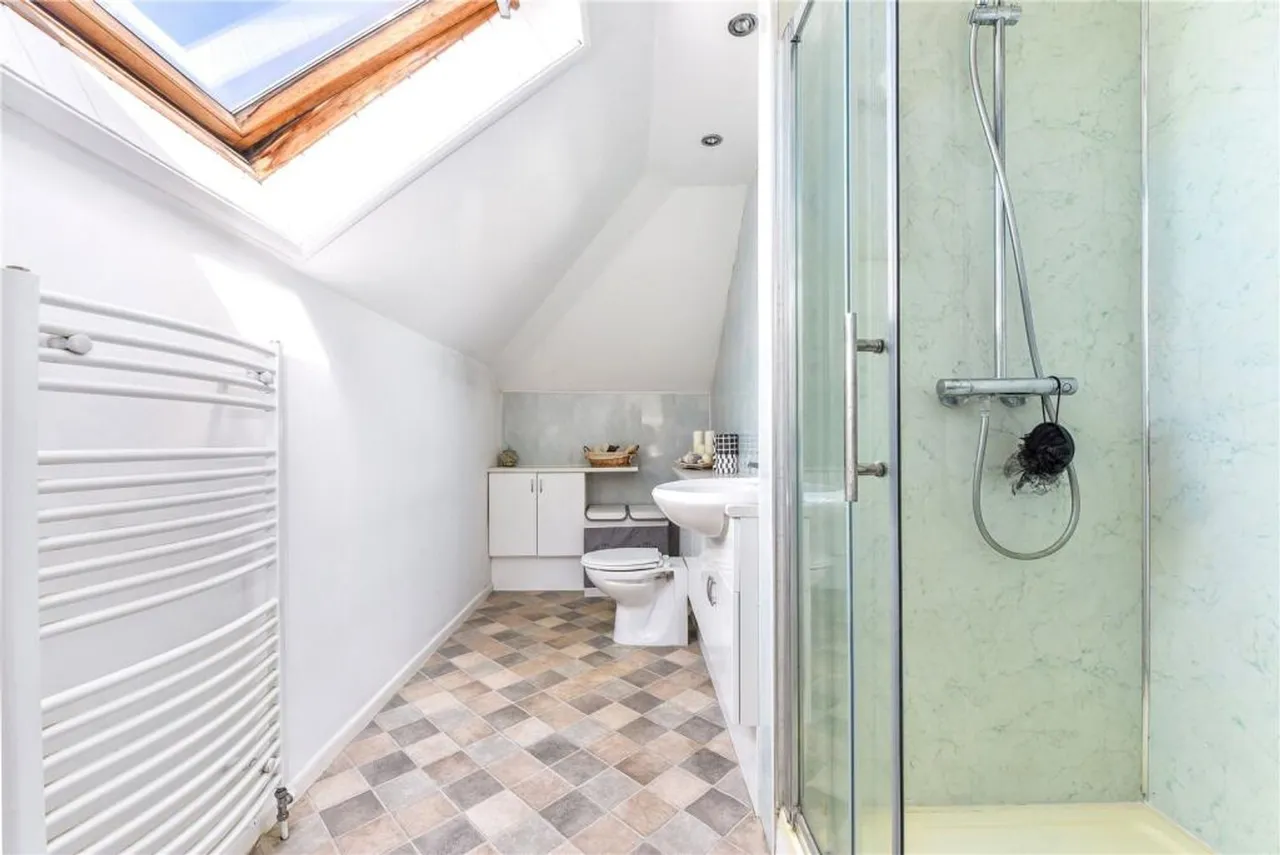 Pulens Lane, Petersfield, GU31, photo 18