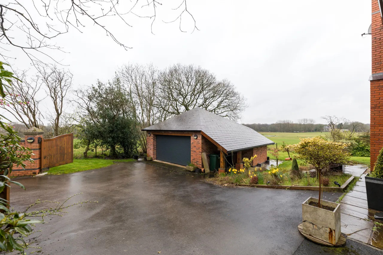 Mossy Lea Road, Wrightington, WN6, photo 28
