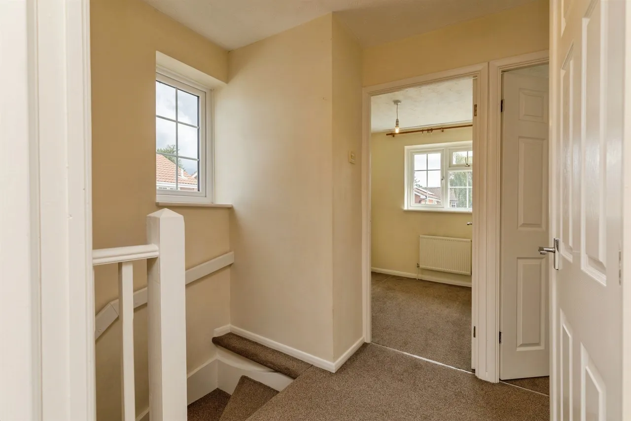Longs Drive, Yate, BS37, photo 19
