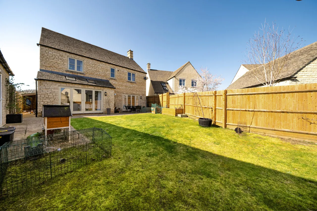 Honeybone Close, Fairford, GL7, photo 9