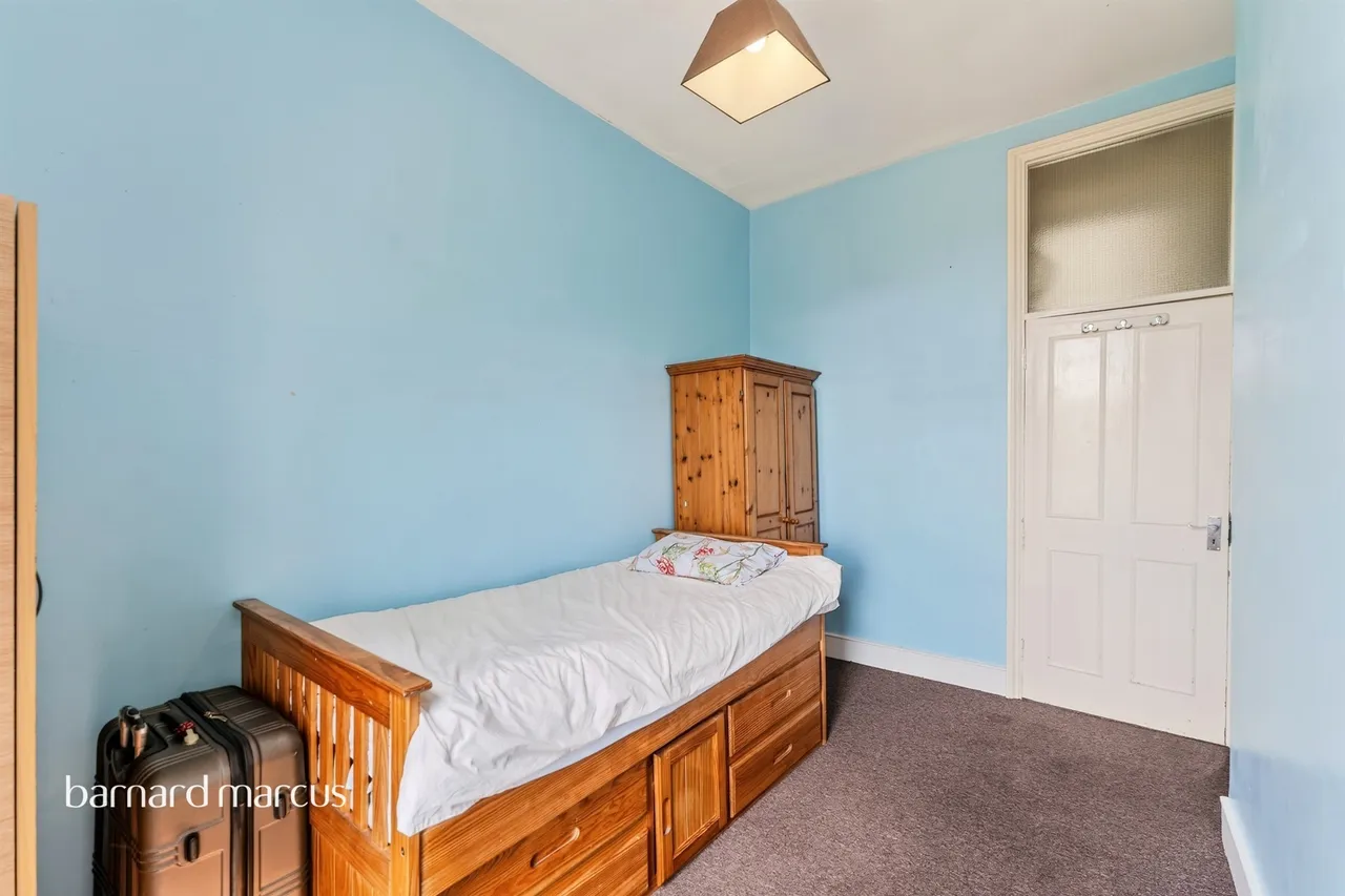 Ellison Road, London, photo 11