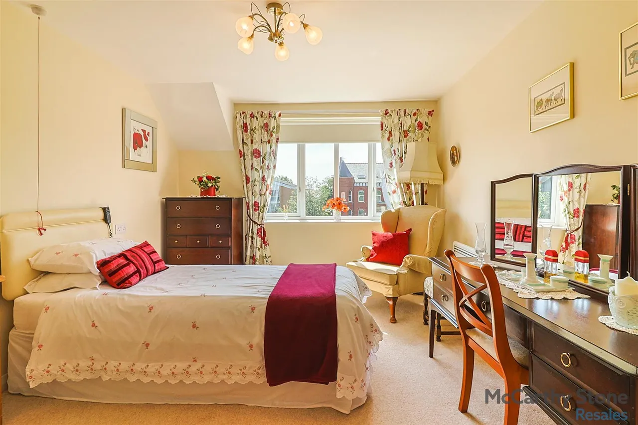 Cambridge Road, Southport, PR9, photo 8