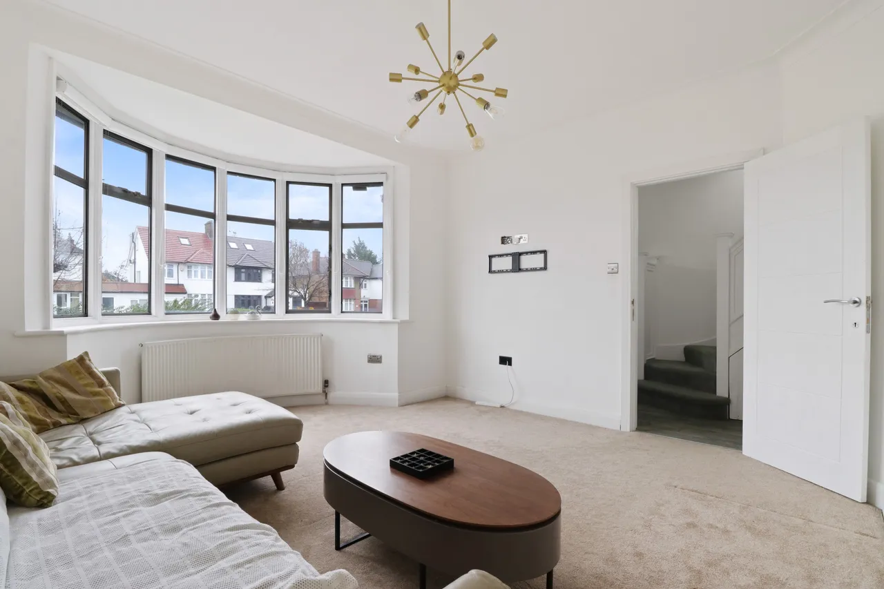 Imperial Drive, Harrow, HA2, photo 4