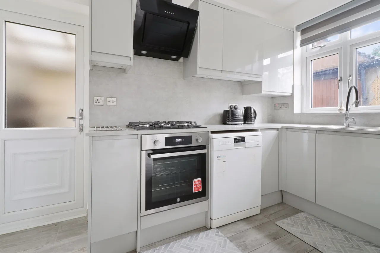 Imperial Drive, Harrow, HA2, photo 6