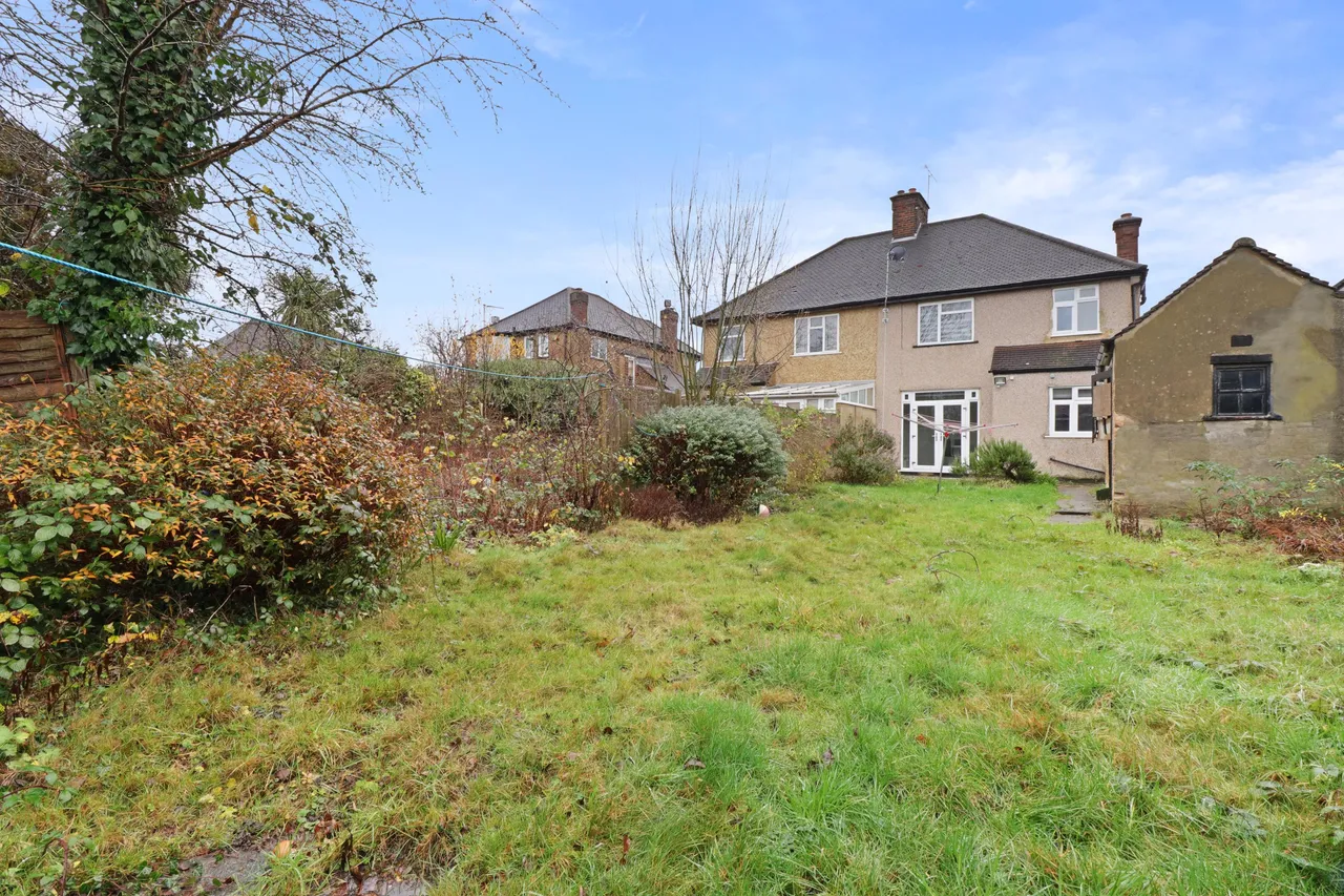 Imperial Drive, Harrow, HA2, photo 3