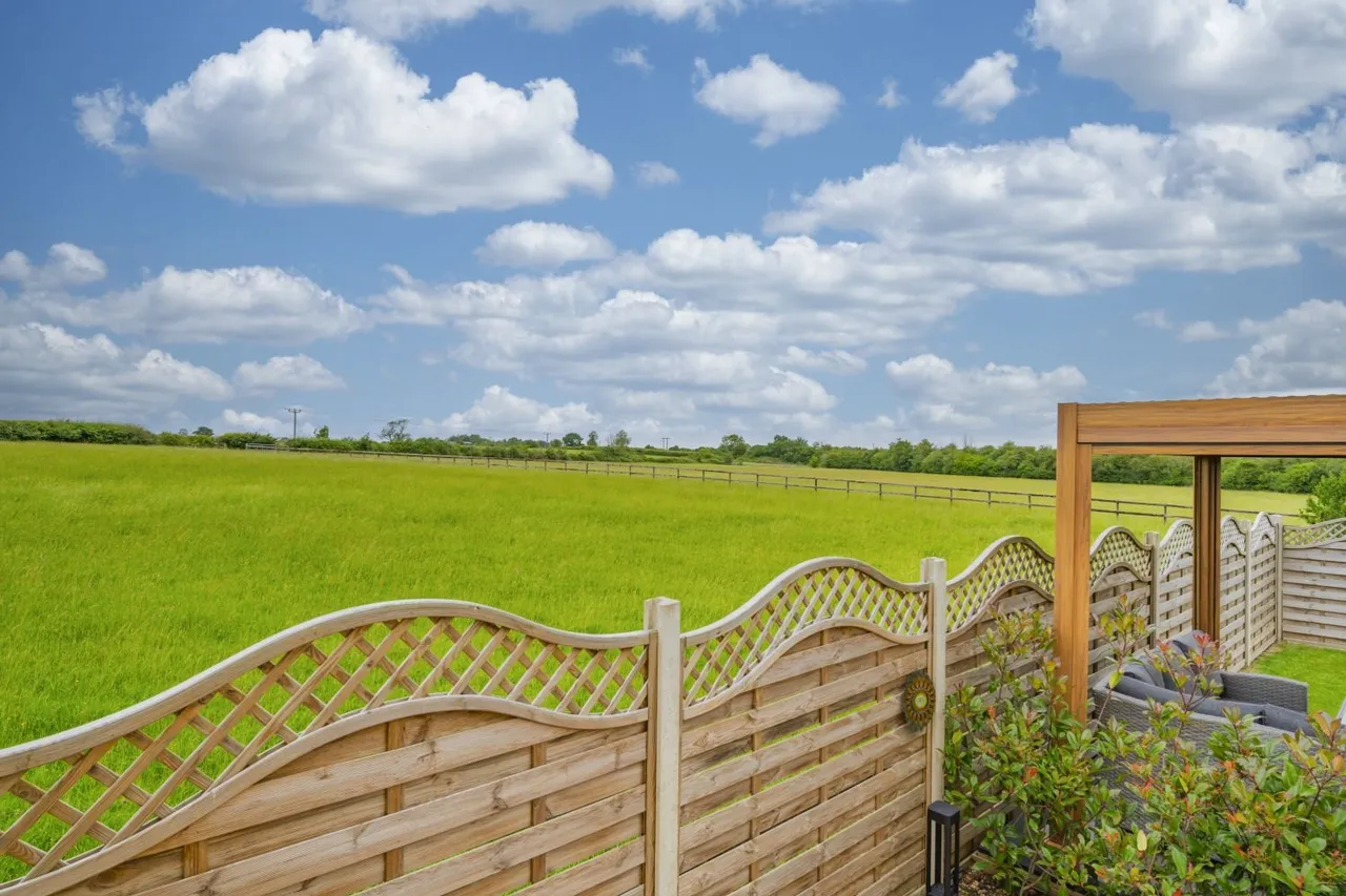 Horsey Down Common Hill, Cricklade, SN6, photo 21