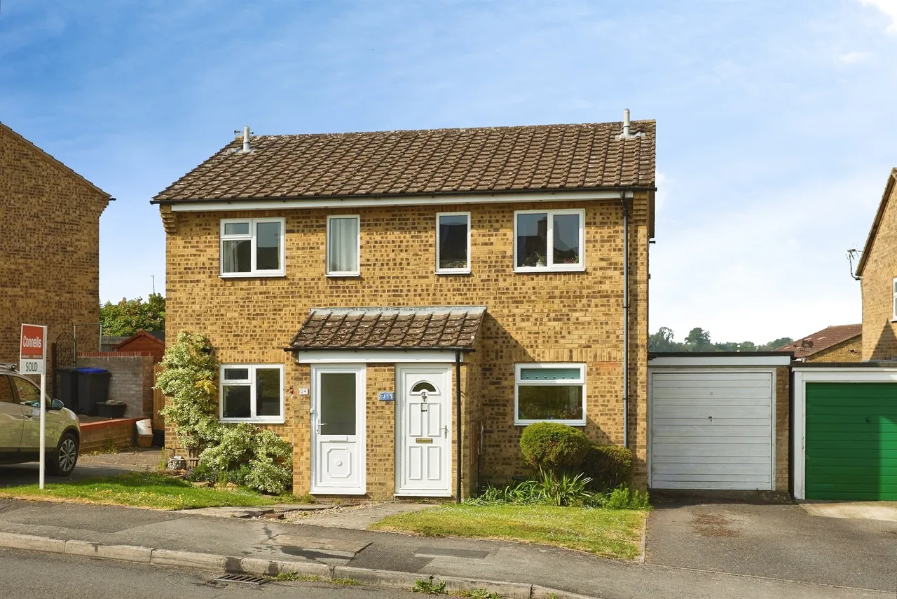 2 bed house for sale, Mill Green Road, Amesbury, SP4