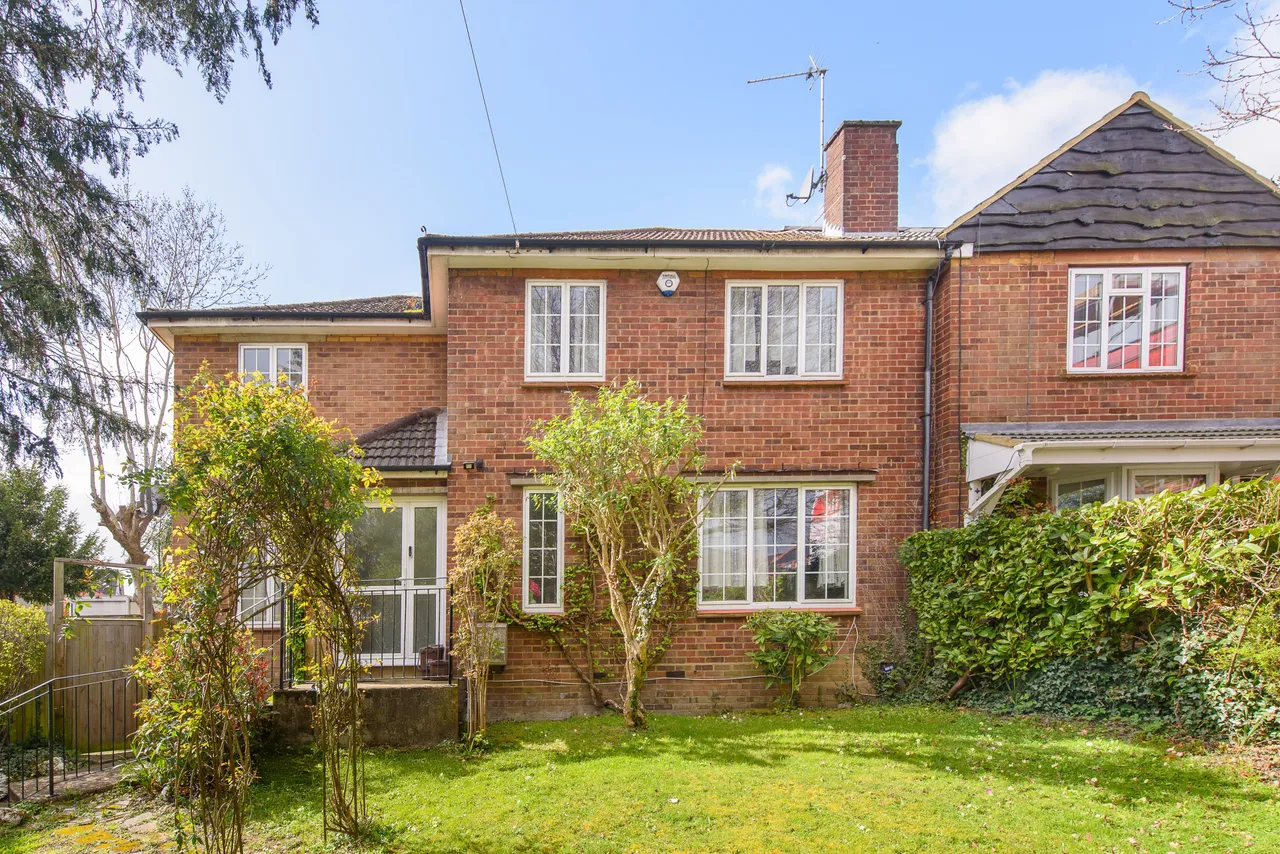 4 bed house for sale — 1 Elmbank Avenue, Barnet