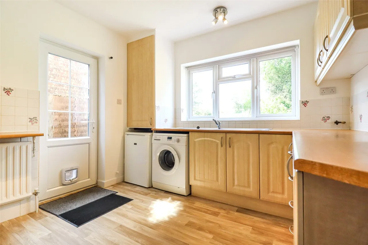 Newlands, Fleet, Hampshire, GU52 6TW, photo 8