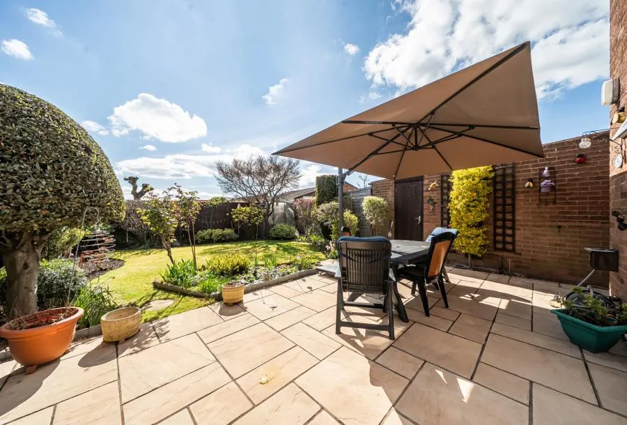 3 bed house for sale, Plantation Crescent, Bredon, GL20