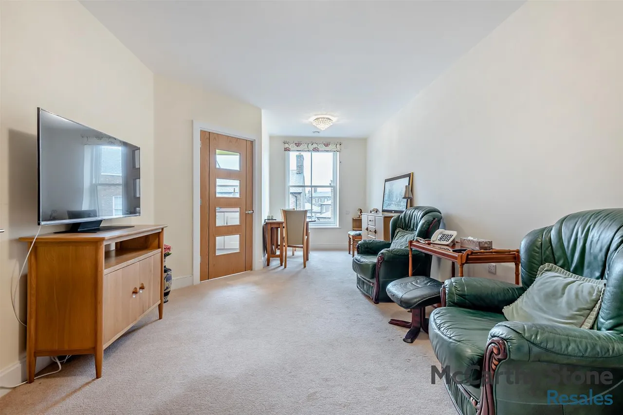 Bowes Lyon Place, Poundbury, DT1, photo 5