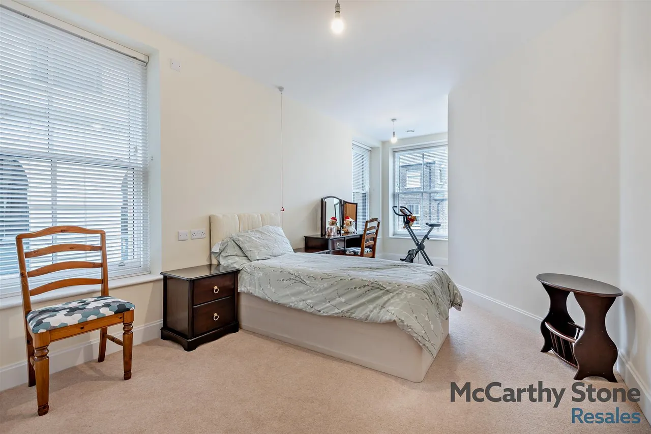 Bowes Lyon Place, Poundbury, DT1, photo 6