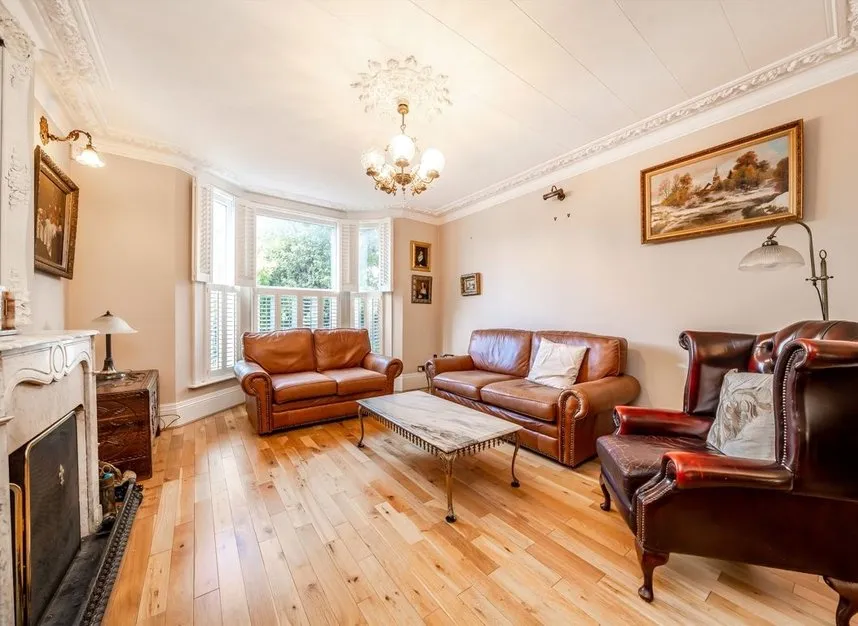 Hanworth Road, Hounslow, TW3, photo 2
