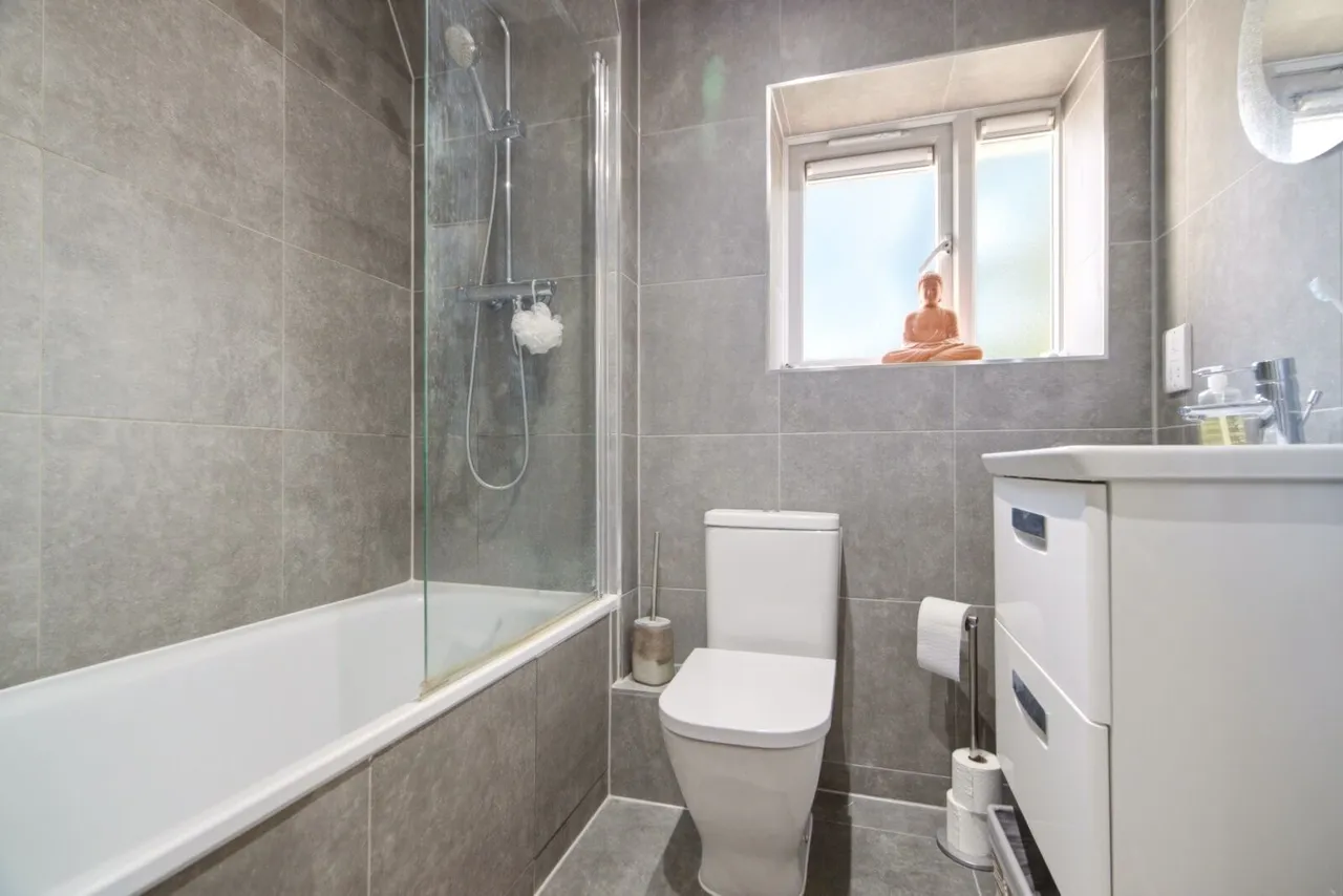 Lowbell Lane, London Colney, AL2, photo 9