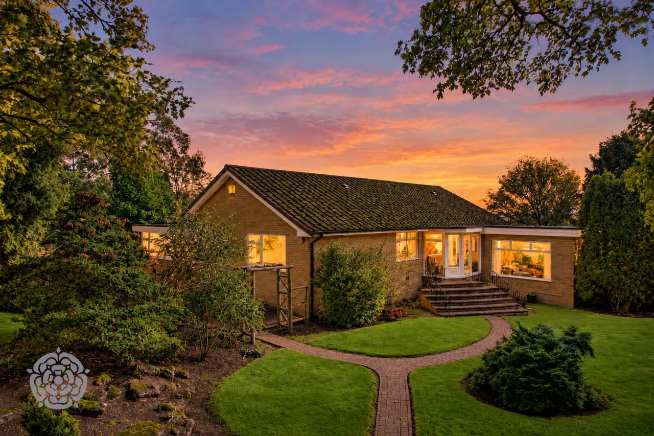4 bed house for sale, Four Winds Toddington Lane, Haigh, WN2
