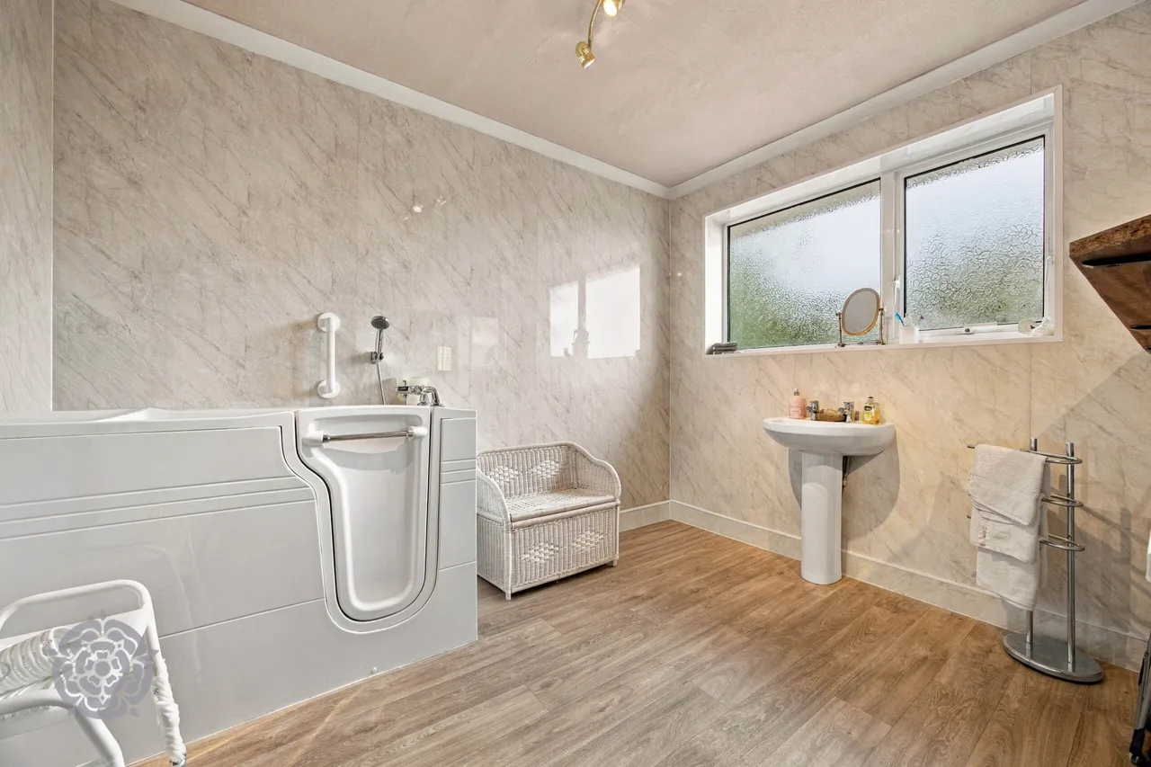 Four Winds Toddington Lane, Haigh, WN2, photo 16
