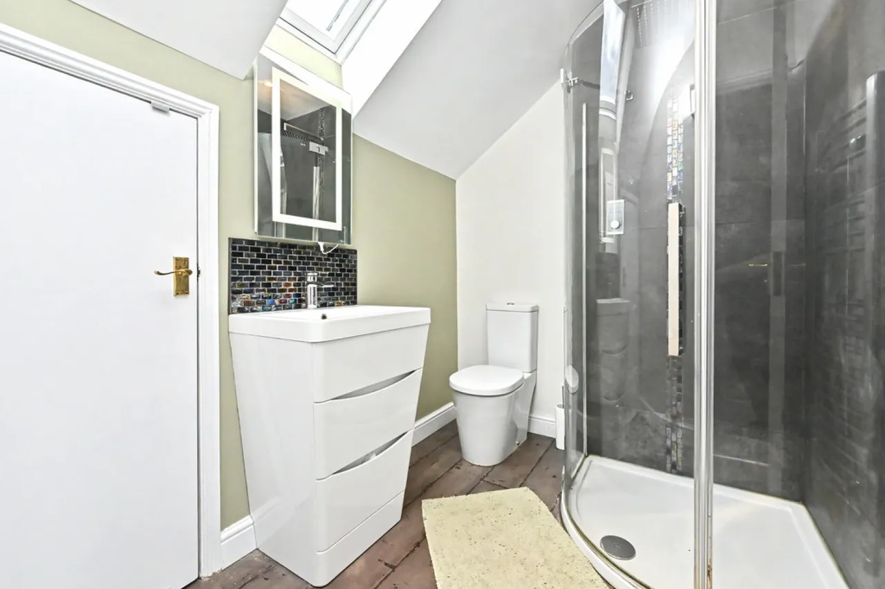 Cricklewood Drive, Tunstall, Stoke-on-Trent, photo 10