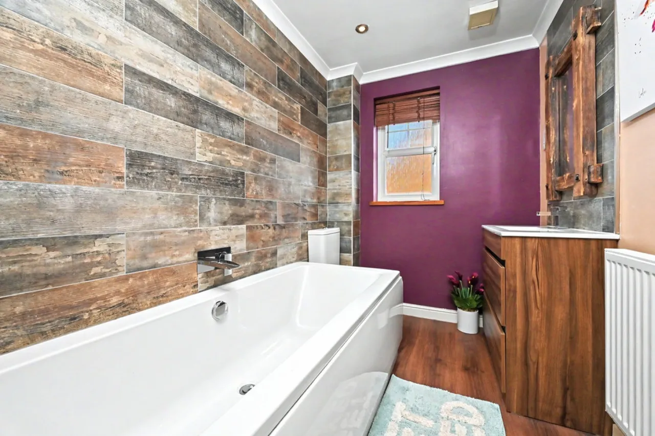 Cricklewood Drive, Tunstall, Stoke-on-Trent, photo 8