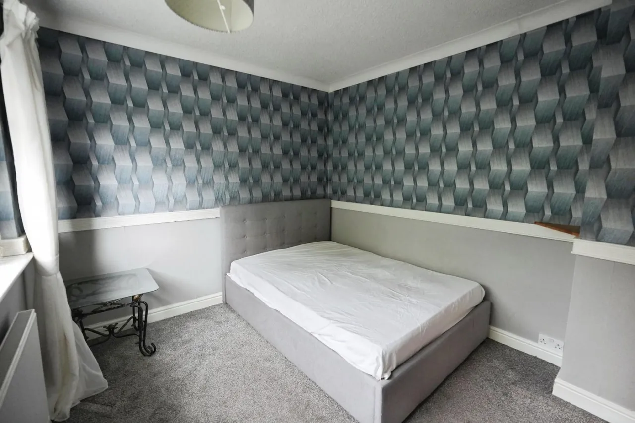 Aldercroft Avenue, Manchester, M22, photo 25