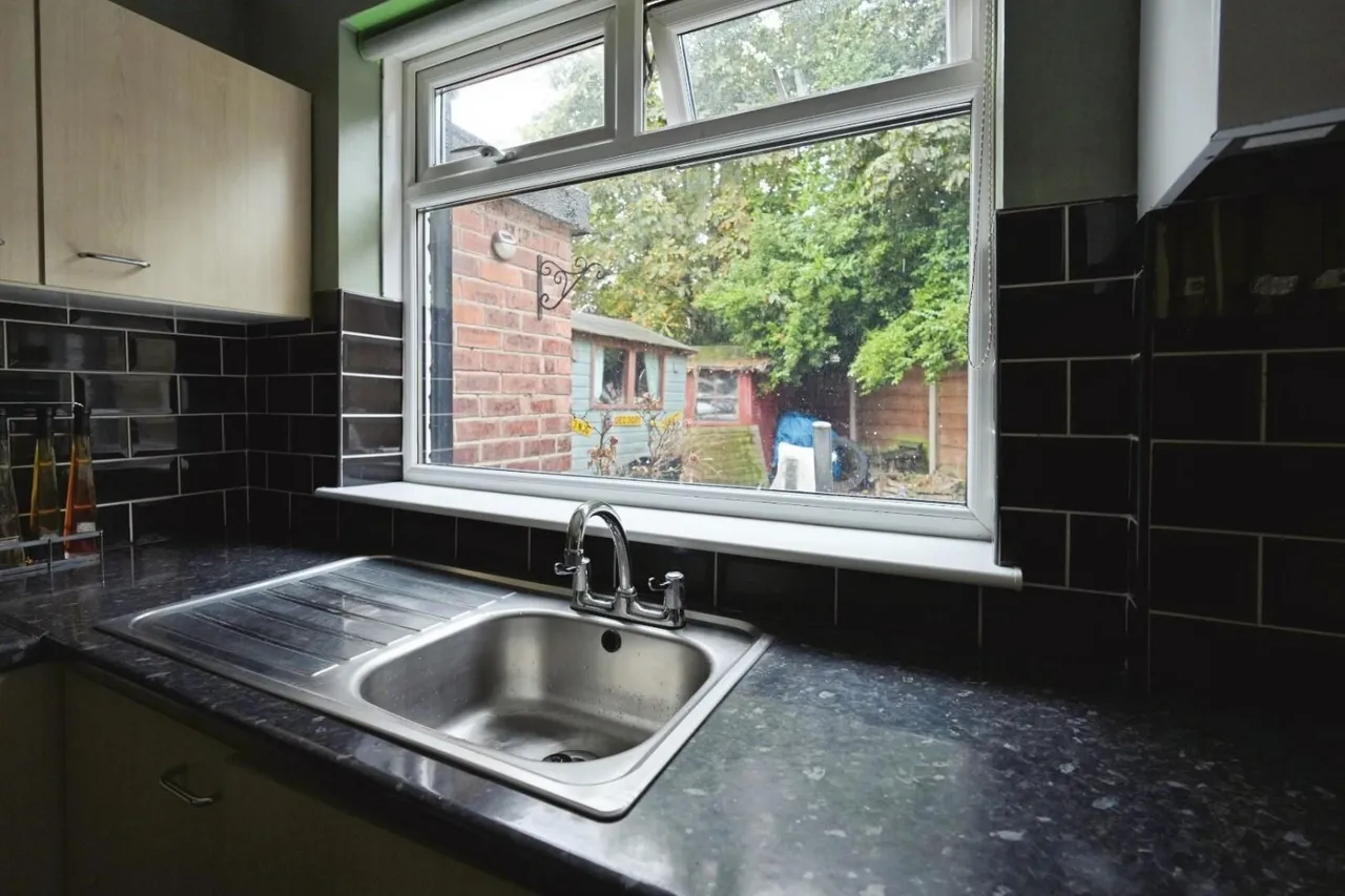 Aldercroft Avenue, Manchester, M22, photo 16