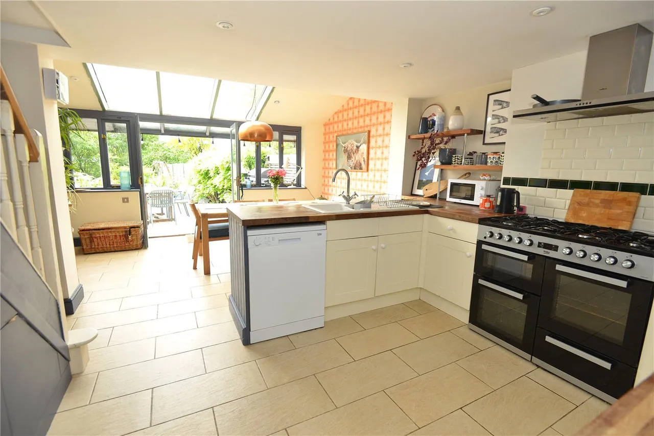 Coronation Terrace, Sandleheath, Fordingbridge, Hampshire, SP6 1PW, photo 8