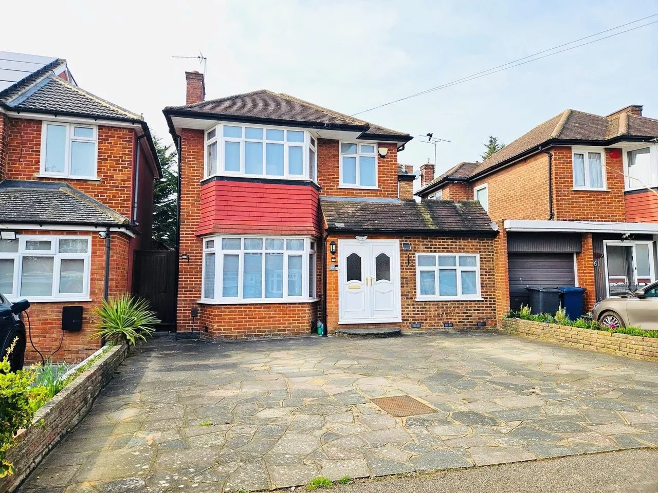 4 bed property for sale, Francklyn Gardens, Edgware, HA8