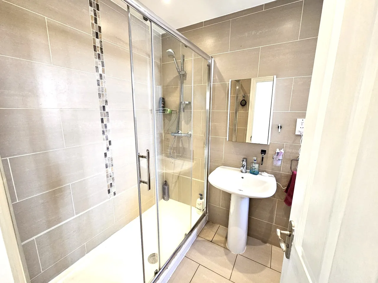 Francklyn Gardens, Edgware, HA8, photo 16