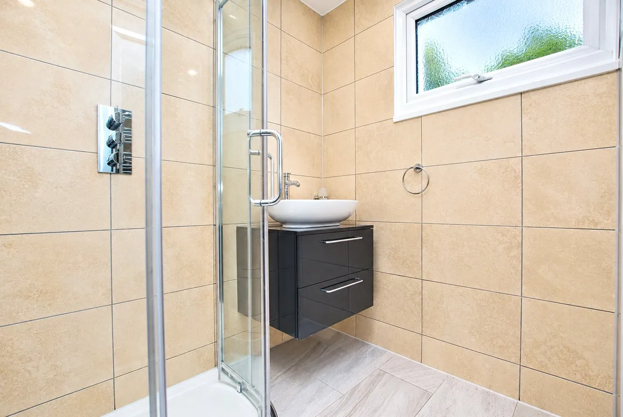 Barnwood Road, Guildford, GU2, photo 7