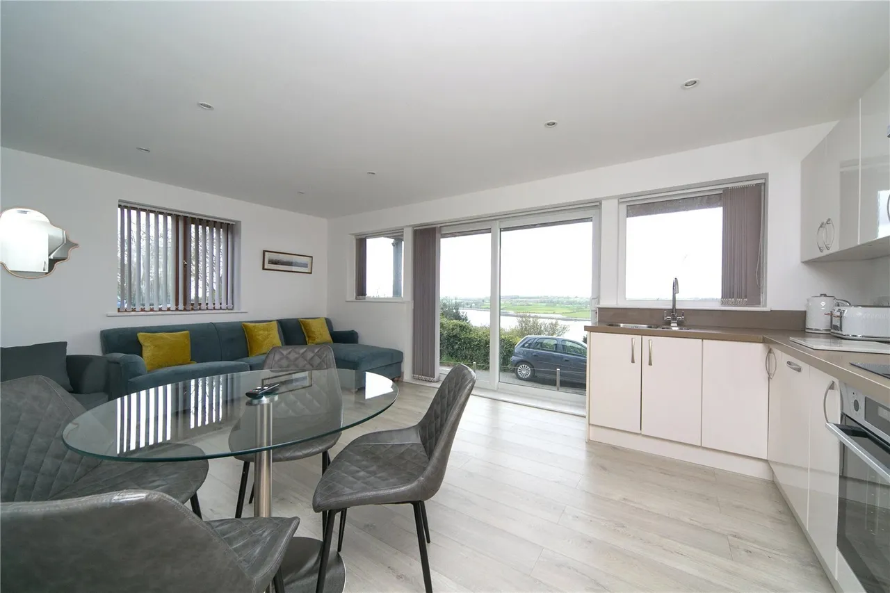 Helen Terrace, Y Felinheli, LL56, photo 2