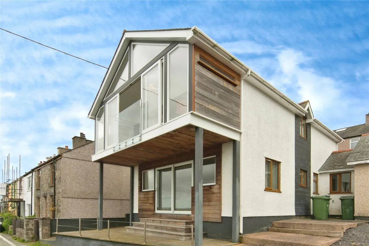 Helen Terrace, Y Felinheli, LL56, photo 19