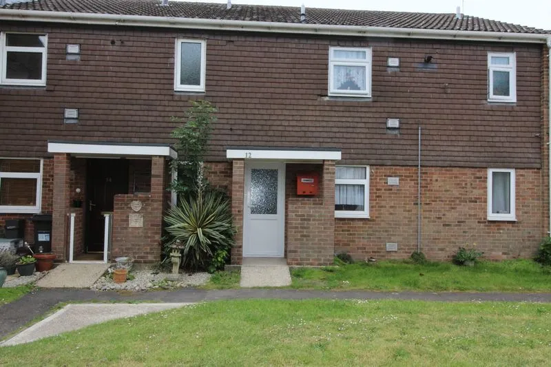 2 bed flat for sale — Jubilee Gardens, Bournemouth BH10 4ET
