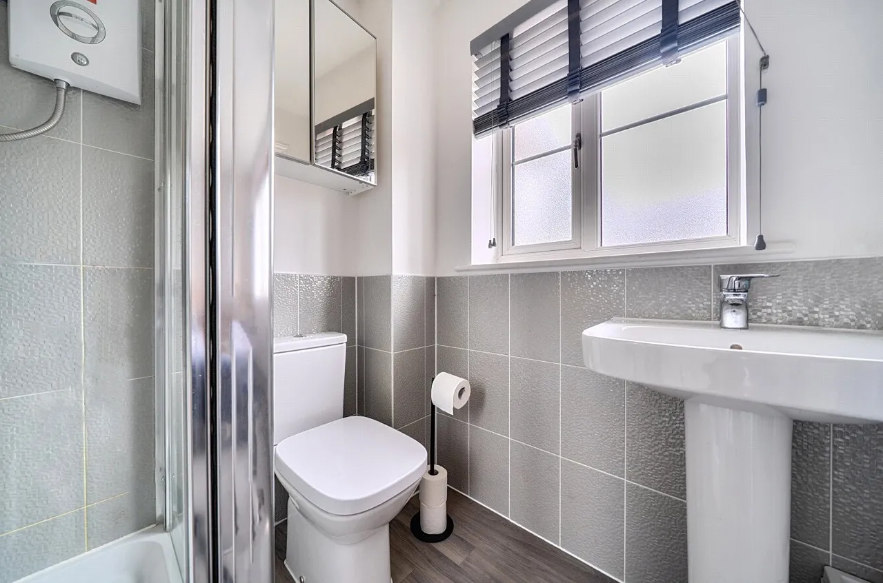 Lowsley Farm Drive, Liphook, GU30, photo 15