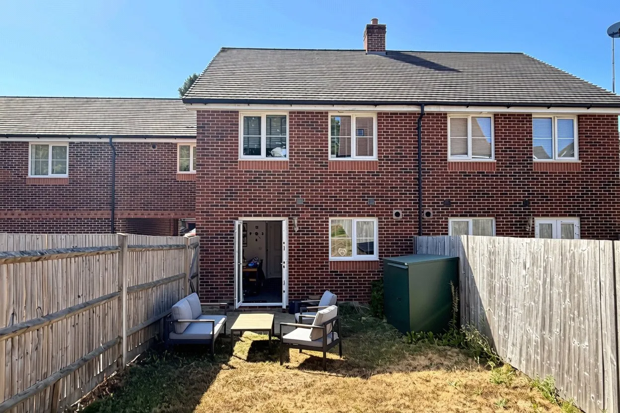 Lowsley Farm Drive, Liphook, GU30, photo 3