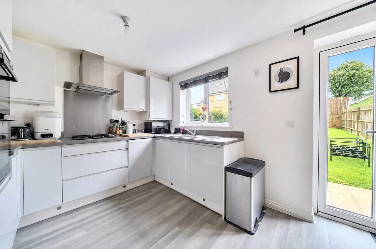 Lowsley Farm Drive, Liphook, GU30, photo 6
