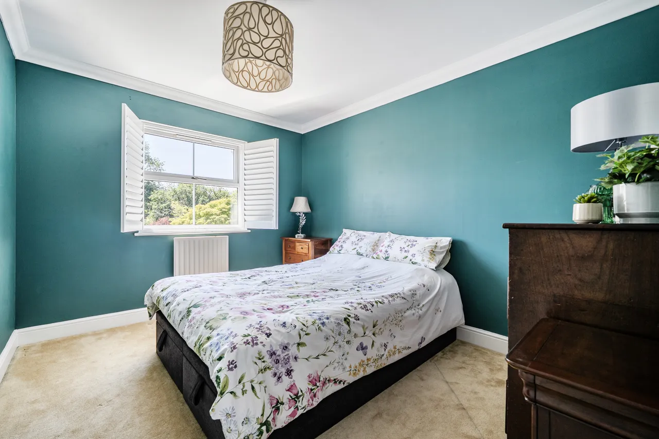 Greenacres Drive, Winchester, SO21, photo 12