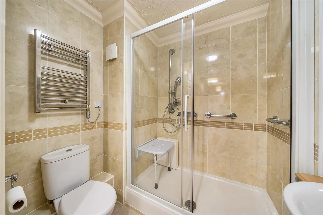 High Street, Rickmansworth, WD3, photo 10