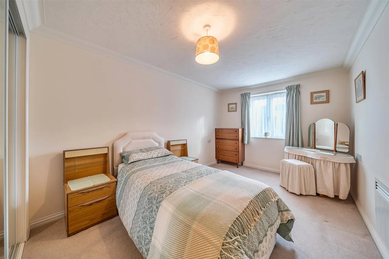 High Street, Rickmansworth, WD3, photo 7